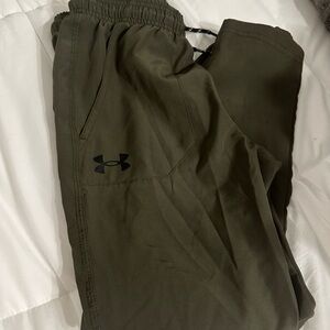 Under Armour youth matching set size YS/YM see description